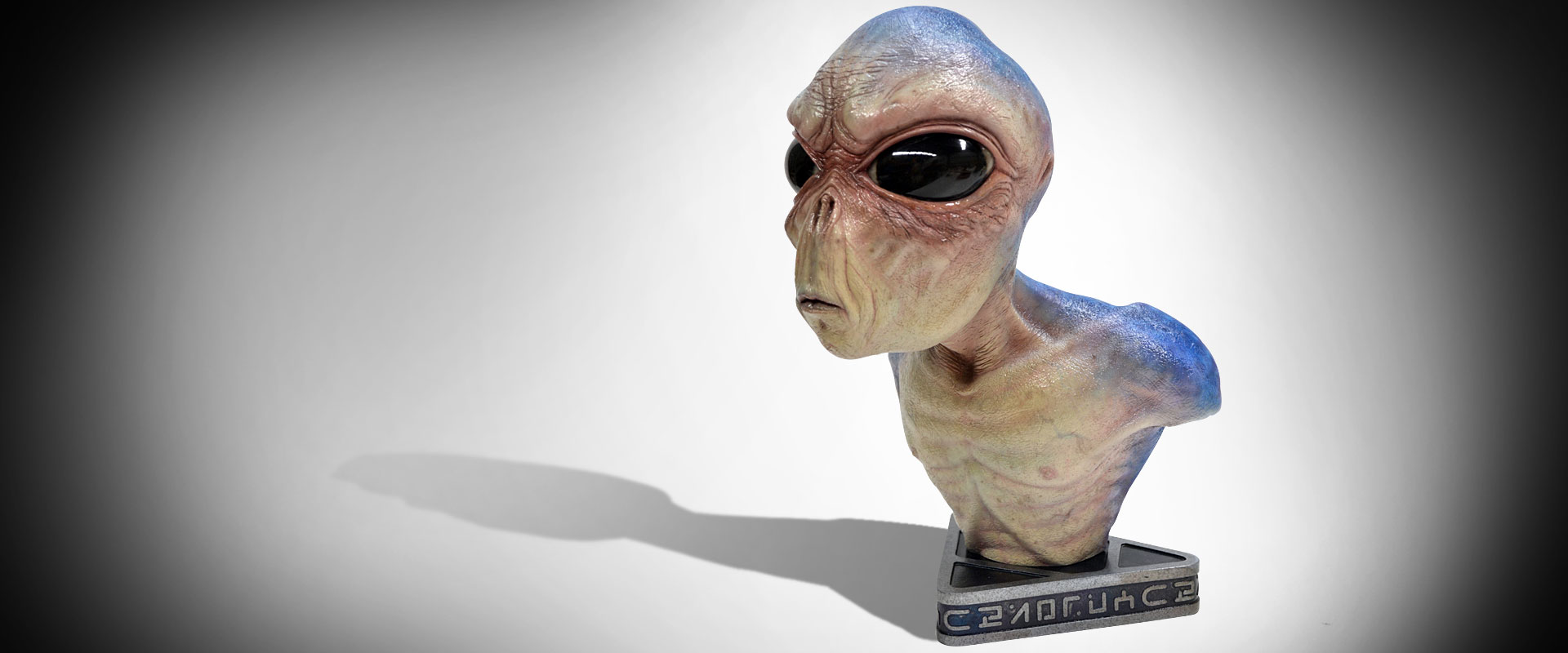 Alien bust